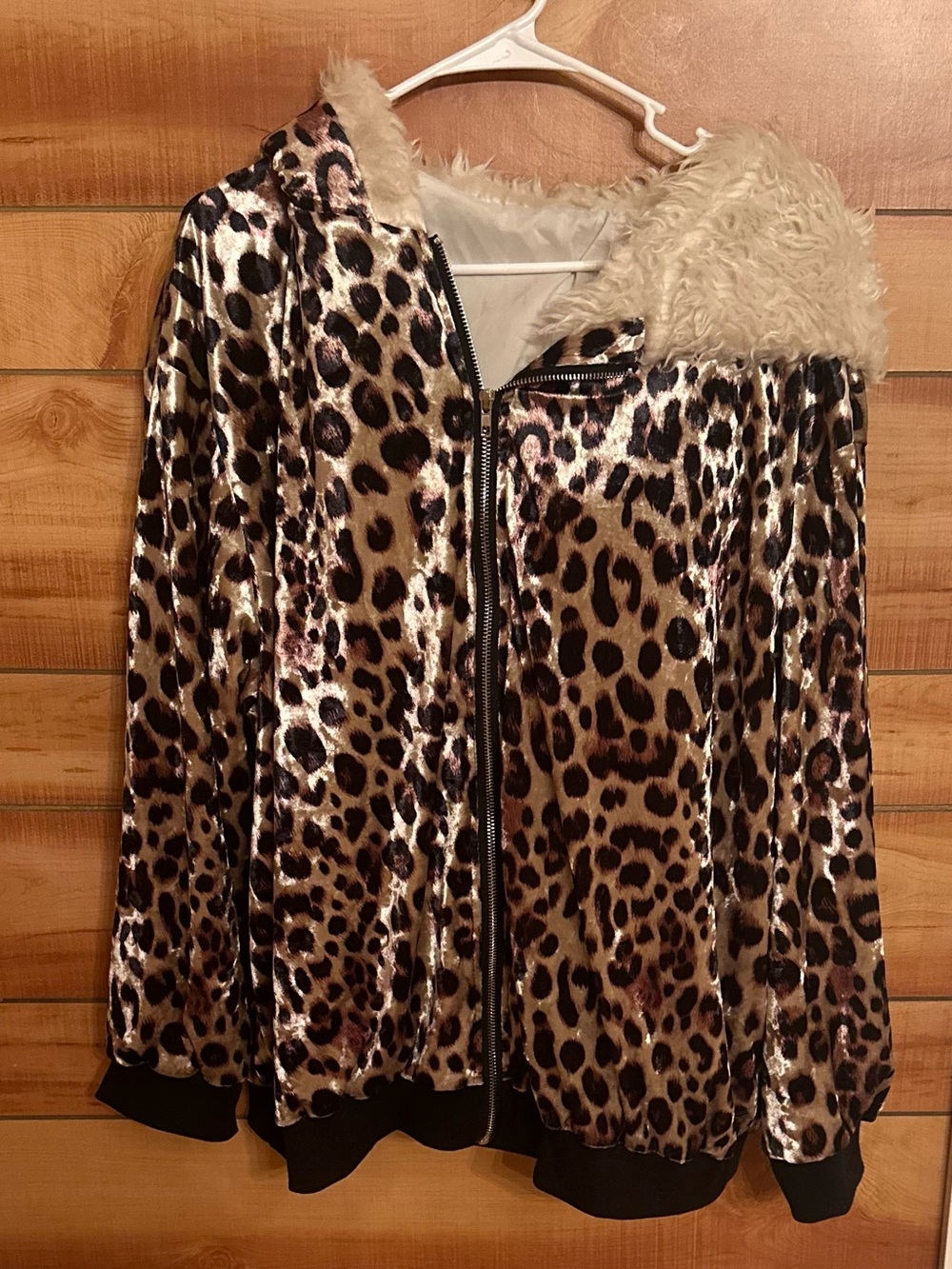 SHEIN Leopard Print Faux Fur Trim Zip-Up Jacket in Brown and Black